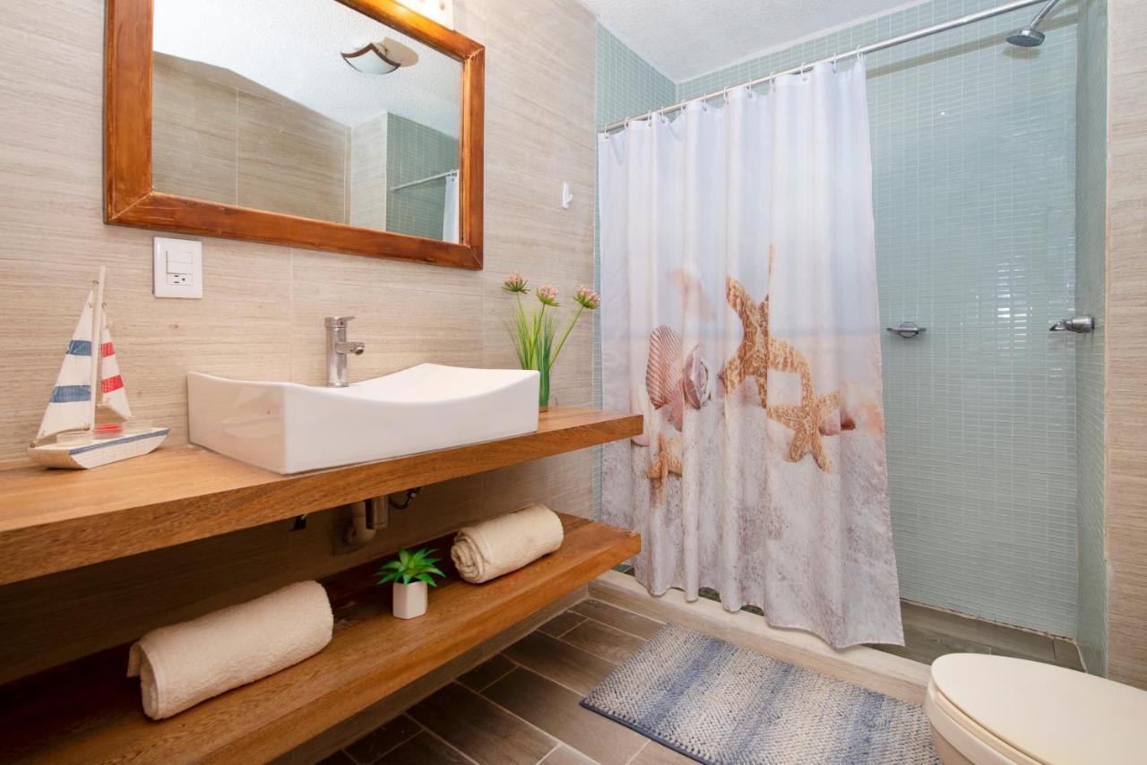 Ferienwohnung Cozy Ocean Front Penthouse At Marlin Beach Cancún Exterior foto