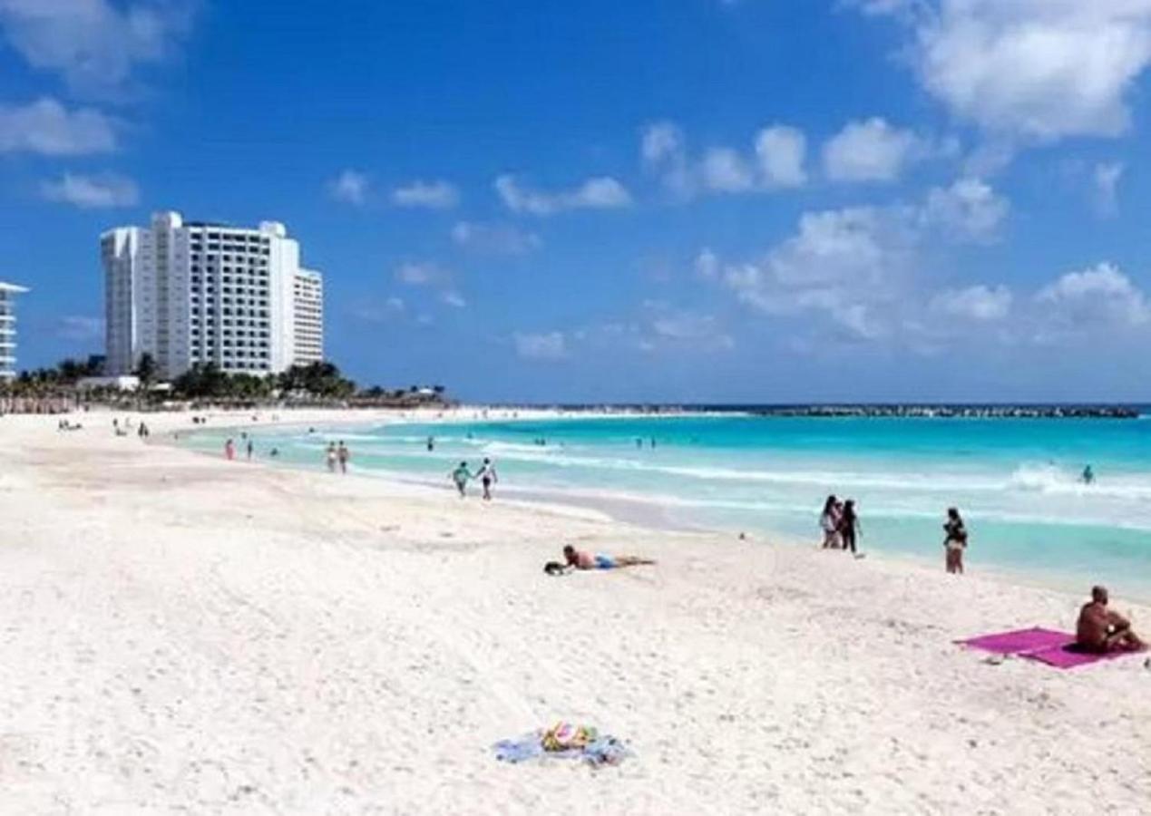 Ferienwohnung Cozy Ocean Front Penthouse At Marlin Beach Cancún Exterior foto